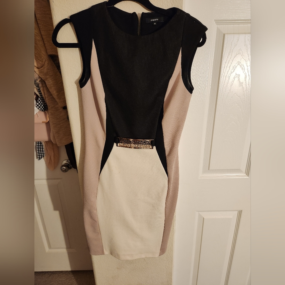 Formal sleeveless dress. Brand: Madame Size: M. Black, tan, beige